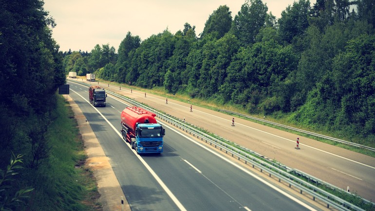 Chauffeurs routiers détachés en France : respect du SMIC et production de l'attestation A1 lors des contrôles