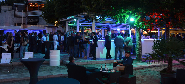 Apéritif dînatoire, Plage du Stage Club / Photo de G. Siegenthaler